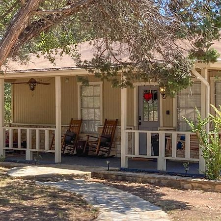 Meadow Creek Cottage Wimberley Exteriör bild
