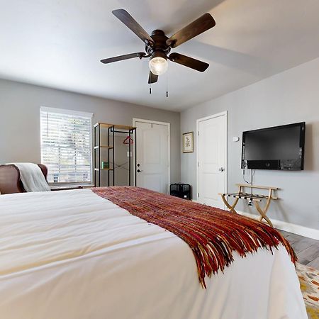 Meadow Creek Cottage Wimberley Exteriör bild