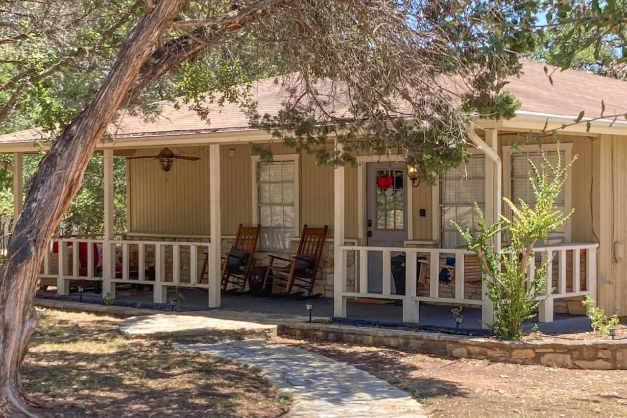 Meadow Creek Cottage Wimberley Exteriör bild